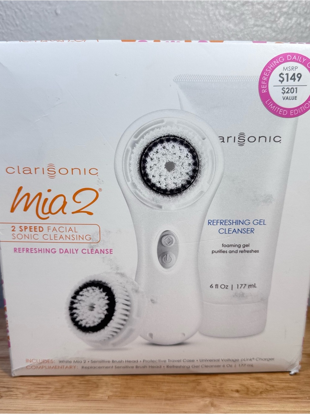 Clarisonic Mia 2 facial cleansing brush